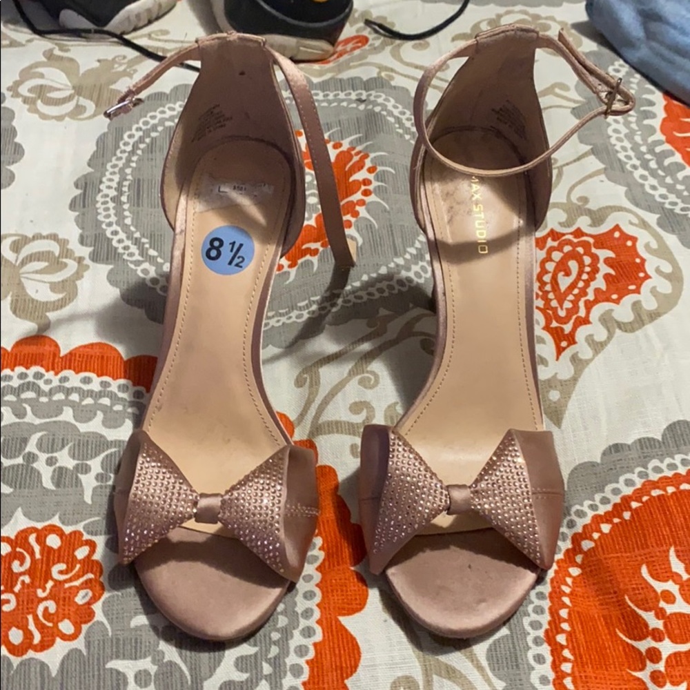 Heels plush pink